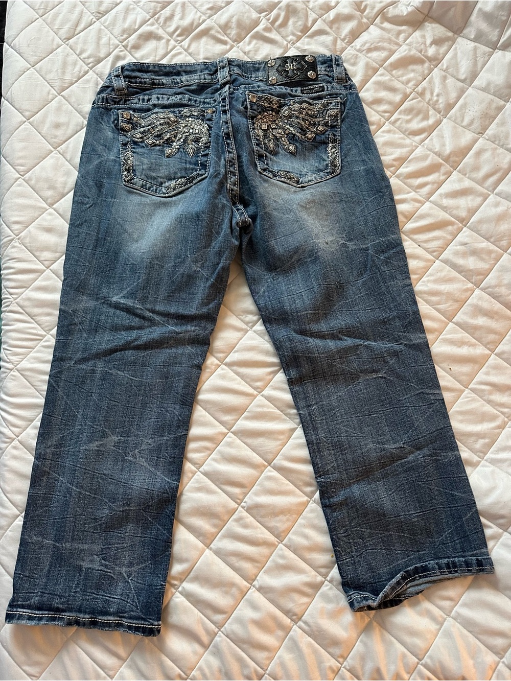 Miss Me Dark Blue Embellished Back Pocket Capri